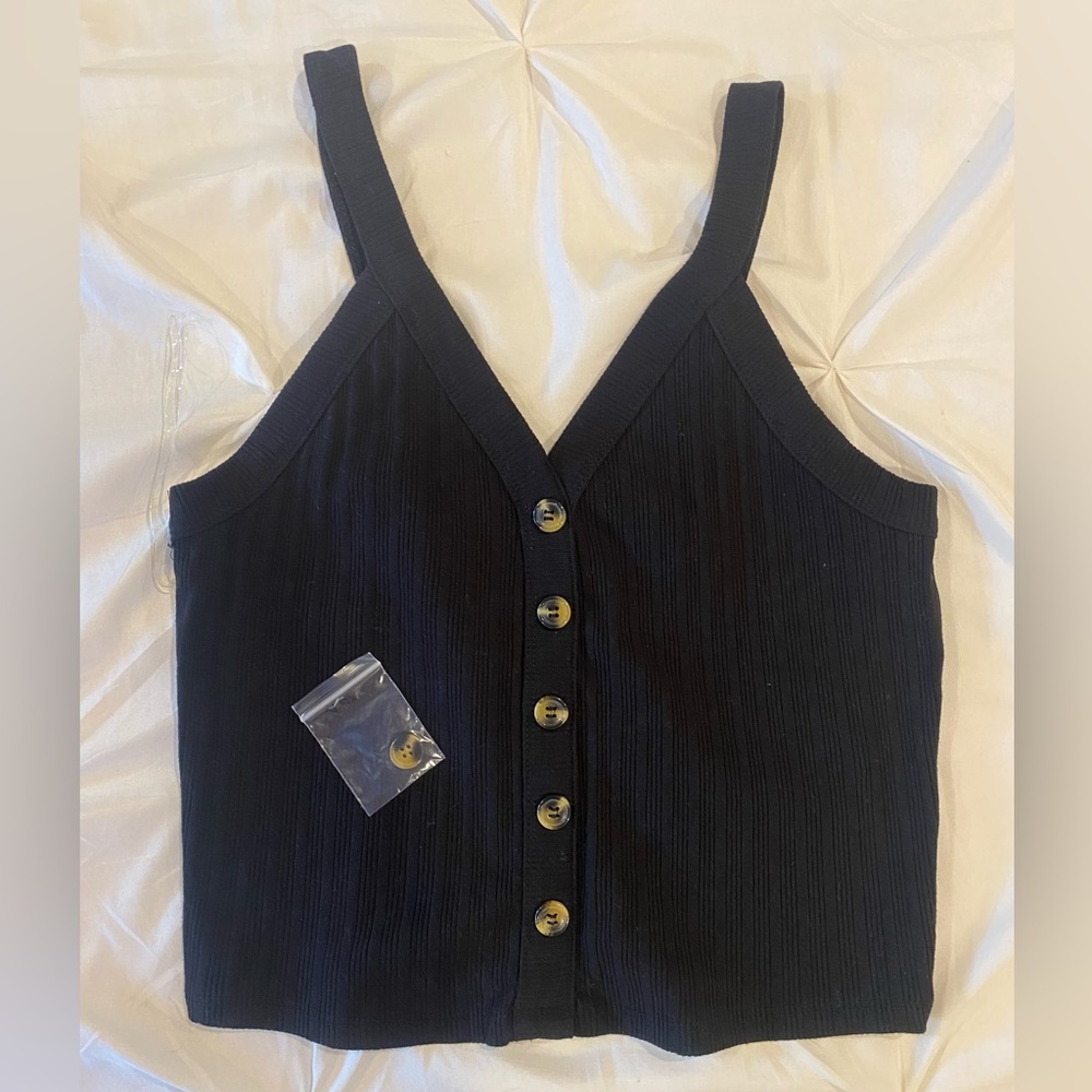 Cute little black crop top